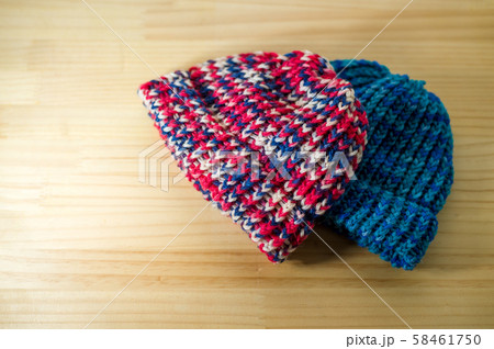 手編みの帽子 58461750