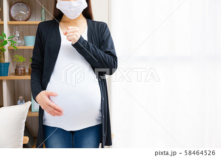 咳き込む妊婦 様々な症状 咳き込む妊婦 様々な症状 58464526