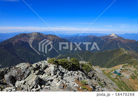 北岳から望む仙丈ヶ岳 58470268