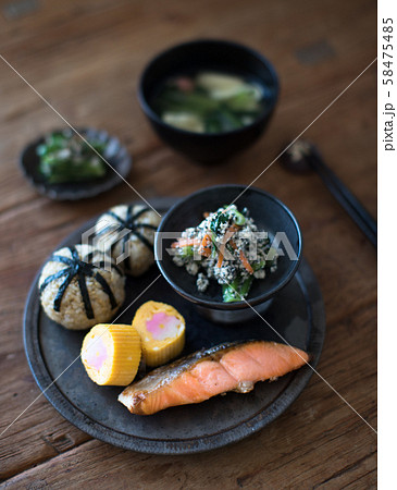 鮭のワンプレート朝ごはん 58475485