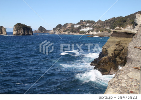 岸壁と海 岸壁と海 58475823