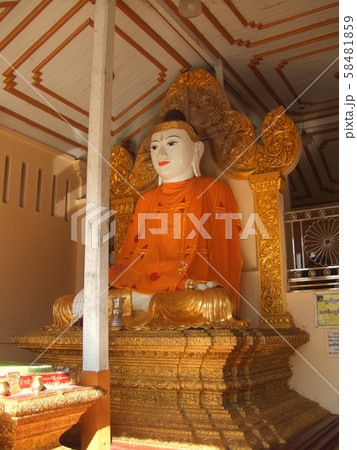 ミャンマー ヤンゴン パゴダ 仏像 ミャンマー ヤンゴン パゴダ 仏像 58481859