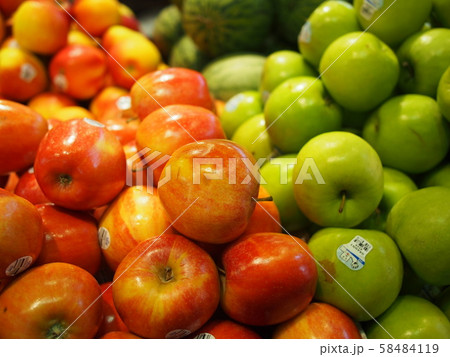 りんご りんご 58484119