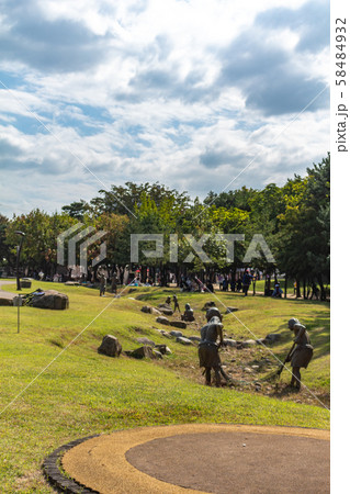 先史時代 穴蔵 櫛目文土器 58484932