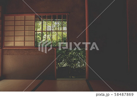 暗い和室 暗い和室 58487869