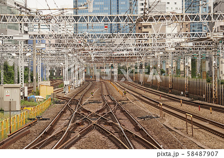 都会の線路 58487907