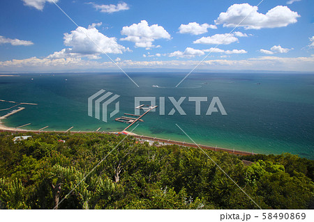 須磨海づり公園と大阪湾を眺望（須磨浦山上遊園、展望台より） 58490869