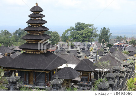 ブサキ寺院 58493060
