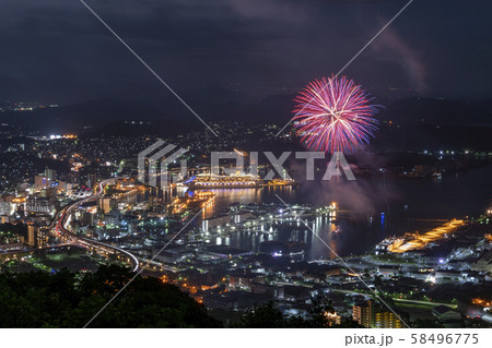 [長崎県]佐世保市夜景と花火 58496775