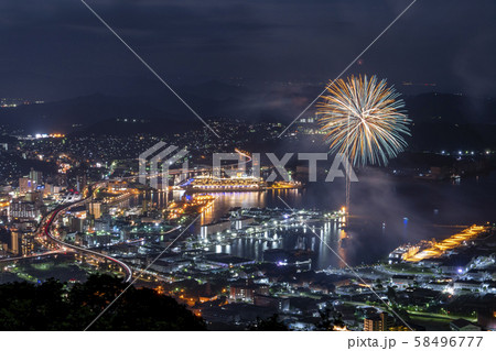 [長崎県]佐世保市夜景と花火 58496777