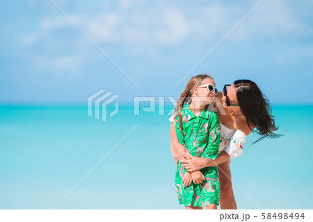 Portrait of little girl and mother on summer vacation 58498494