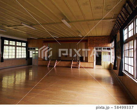 茨城県久慈郡、旧上岡小学校の体育館 茨城県久慈郡、旧上岡小学校の体育館 58499337