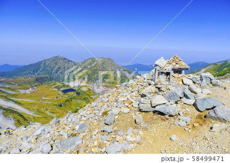 雄山登山道の石仏 雄山登山道の石仏 58499471