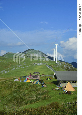 姫鶴平キャンプ場と四国カルスト姫鶴牧場 58503047