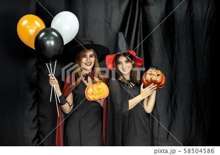 Halloween costumes Teenager young adult girl in 58504586