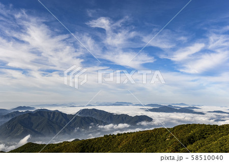 雲海 山 秋 58510040