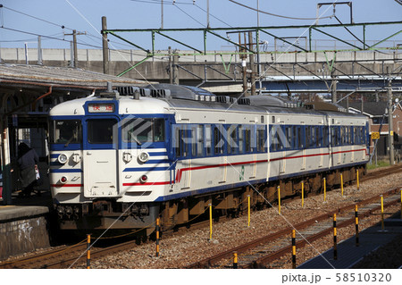 終焉近い信越本線115系(一次新潟色・快速) 終焉近い信越本線115系(一次新潟色・快速) 58510320