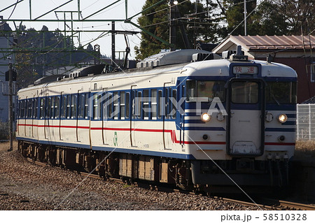 終焉近い信越本線115系(一次新潟色・快速) 終焉近い信越本線115系(一次新潟色・快速) 58510328