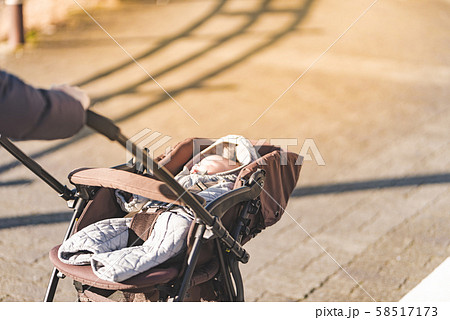 赤ちゃん 58517173