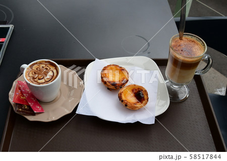 ポルトガル領、マデイラ島、フンシャル、エッグタルト ポルトガル領、マデイラ島、フンシャル、エッグタルト 58517844