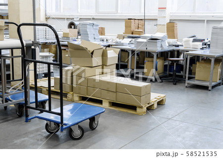 industrial packaging workshop 58521535