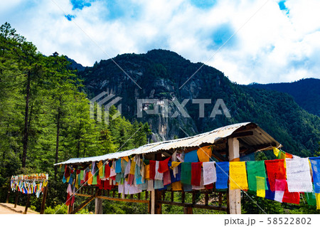 ブータン王国 パロ タクツァン僧院 ブータン王国 パロ タクツァン僧院 58522802