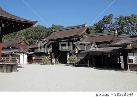 京都　下鴨神社　中門 58523044