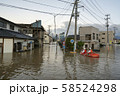 台風19号豪雨浸水被害救助活動郡山市駅前若葉町交差点逢瀬川氾濫自衛隊救命ボート捜索活動 58524298