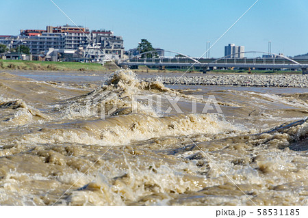 荒ぶる多摩川 多摩川増水 台風19号 2019年 荒ぶる多摩川 多摩川増水 台風19号 2019年 58531185
