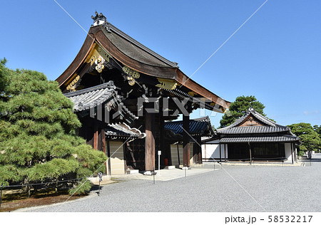 京都御所　宜秋門 58532217