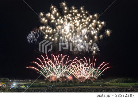 茨城県・常総市 常総きぬ川花火大会 茨城県・常総市 常総きぬ川花火大会 58532287