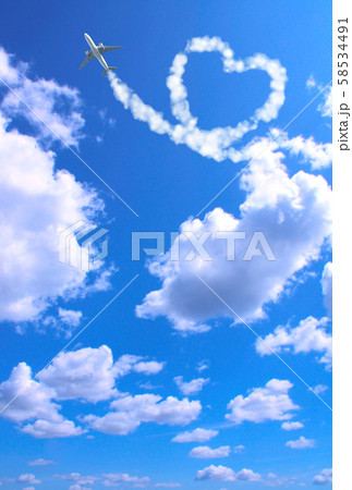 Aircraft draw a heart in the sky 58534491