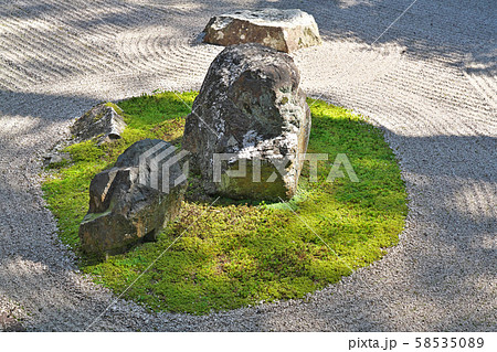 【龍潭寺 枯山水】 滋賀県彦根市古沢町 【龍潭寺 枯山水】 滋賀県彦根市古沢町 58535089