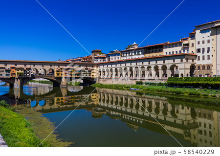 Bridge Ponte Vecchio in Florence - Italy Bridge Ponte Vecchio in Florence - Italy 58540229