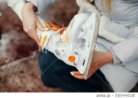 Cute and beautiful family in a winter city 58544018