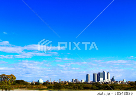 秋の名古屋市　都市風景 58548889