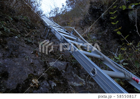 [定額] 秋の妙義山、表縦走の鷹戻し 58550817