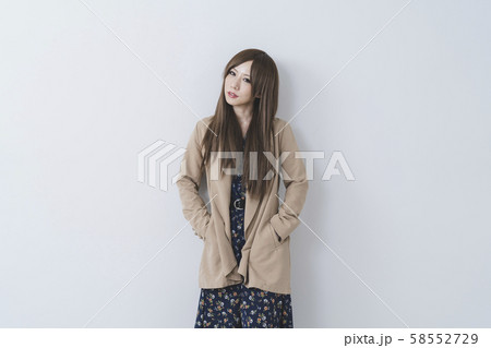 女性 58552729