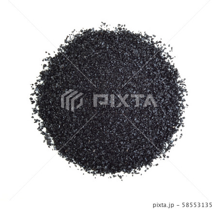 Heap of anthracite isolated 58553135