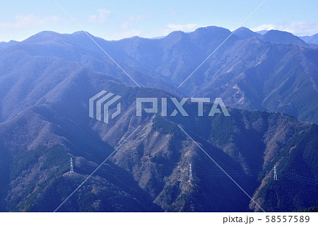 奥武蔵の大持山から眺める秩父山地 奥武蔵の大持山から眺める秩父山地 58557589