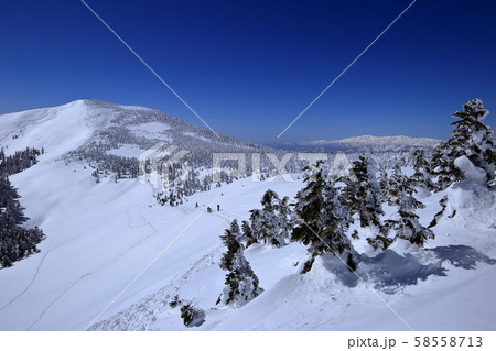 厳冬期の西吾妻山 ( 2月 / 吾妻連峰 ) 厳冬期の西吾妻山 ( 2月 / 吾妻連峰 ) 58558713