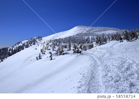 厳冬期の西吾妻山 ( 2月 / 吾妻連峰 ) 厳冬期の西吾妻山 ( 2月 / 吾妻連峰 ) 58558714