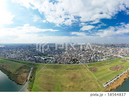 空撮　江戸川から都心方向を望む 58564837