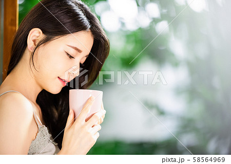 女性 ライフスタイル 女性 ライフスタイル 58564969