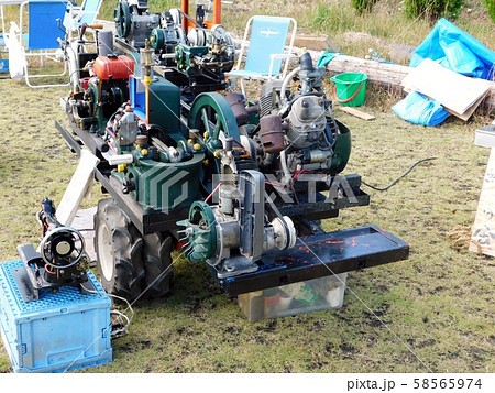 昭和時代の複雑な自動ミシンシステム 58565974