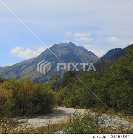 上高地　紅葉　長野県 58567844