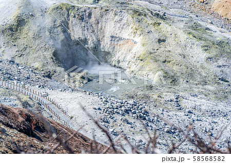 秋の室堂　絶景　地獄谷　【富山県】 58568582