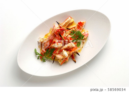食べ物 食品 カニ料理 かに タラバガニ 食べ物 料理イメージ 中華料理 カニ爪 タラバ爪 皿盛りの写真素材