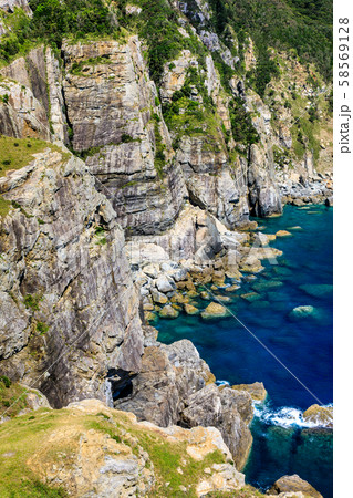 大瀬崎断崖　【長崎県五島市】 58569128