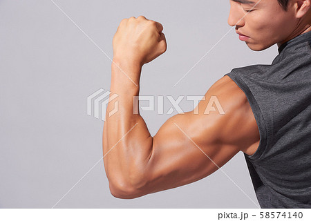 男性　スポーツ　ヘルシー 58574140